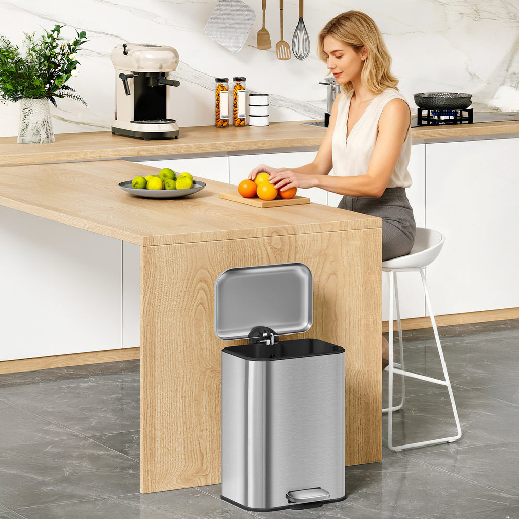 Hzuaneri Kitchen Rubbish Bin, 20 L Waste Bin with Pedal Pedal with Softclose Lid and Inner Bin, Kitchen Rubbish Bin with 15 Bin Liners, Steel, Silver SW12099B